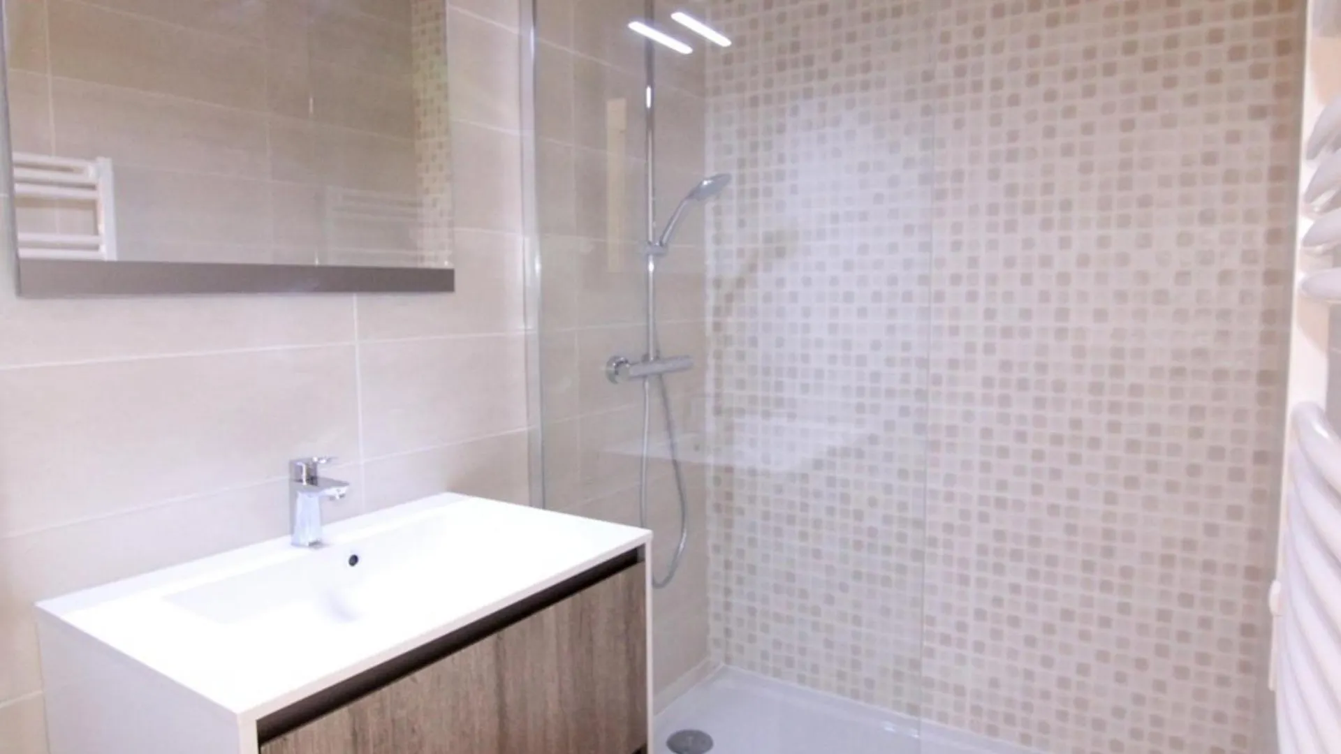 Appartement Cosy Au Coeur De L'Alpe D'Huez - 6 Pers, 38M², Balcon Sud, Skis A 240M - Fr-1-405-79